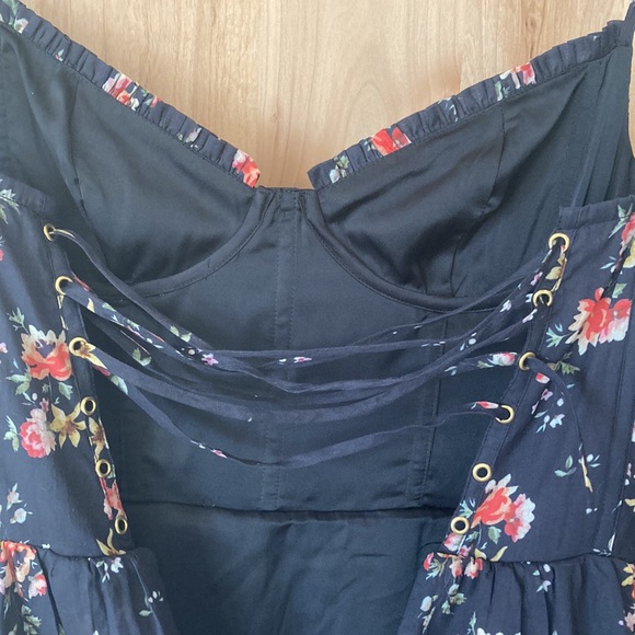 V. Chapman Lucetta Gown - Picture 4 of 5